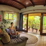 Jaco Hotel Docelunas
