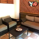 Monos Y Mar Apartments (Adults Only)