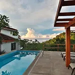 Casa Frangipani