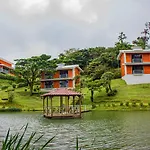 Burbi Lake Lodge Monteverde