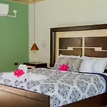 Hotel Margarita And Tour Operator Drake Bay
