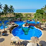 Crocs Resort & Casino
