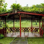 Macaw Lodge