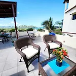 Amazing Oceanview Rooftop Terrace Walk To Beach