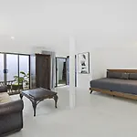 Playa Potrero - Beachfront Villa, Big Private Pool - Casa Bella Catalina