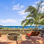 Playa Potrero - Beachfront Villa, Big Private Pool - Casa Bella Catalina