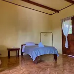 Princesa De La Luna Ecolodge