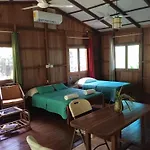 Cabanas Bajo Bosque Drake
