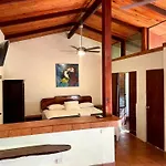 Rio Lindo Hotel
