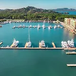 Beachfront Potrero - Nice 7-Br Villa, Private Cook Included - Casa Royal