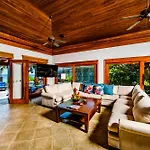 Casa Arrecife - 5Bdr Beachfront Villa - Ethereal Sunsets