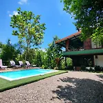 Sunset Lodge