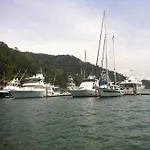 Fish Hook Marina Hotel