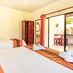 Hotel Villas Rio Mar