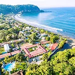 Beach Break Resort & Cr Surf Camp