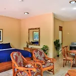 Pacifico Loft Hotel