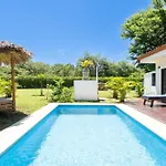 Casa Callie- 3 Bedroom House With Pool