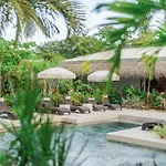 Les Voiles Blanches - Luxury Lodge