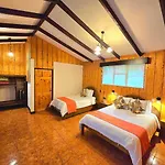 Hotel De Montana Suria