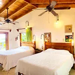 Hotel Costa Verde