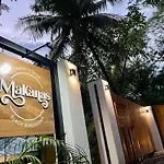 Makanas Beach Bungalows