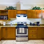 Sunrise 1- 3 Bedroom Poolside Condo