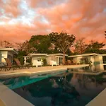 Adeluna Luxury Villas