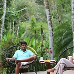 Las Nubes Natural Energy Resort