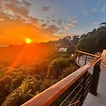 Villa Roca Boutique Resort & Suites - Adult Only