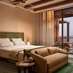 Nekajui, A Ritz-Carlton Reserve