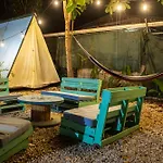 Argdivan Beach Hostel