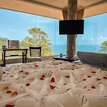 Issimo Suites (Adults Only)