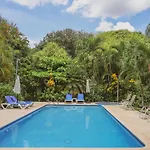 Hotel Villa Del Sol