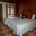 Copacabana Hotel And Suites (Adults Only)