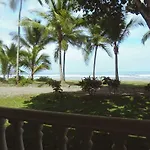 Delfin Beach Front Resort