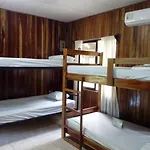 Manuel Antonio Hostel Resort