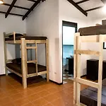 Hostel Dos Monos North