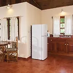 Coconut Grove Oceanfront Cottages
