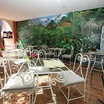 La Mansion Inn