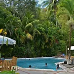 Hotel Roca Verde Beachfront