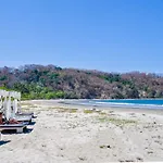 Azura Beach Resort (Adults Only)