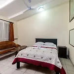Cadillac Rock Beach Hotel