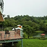 Burbi Lake Lodge Monteverde