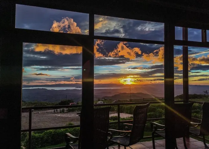 Sunset Vista Lodge,Monteverde,Costa Rica.