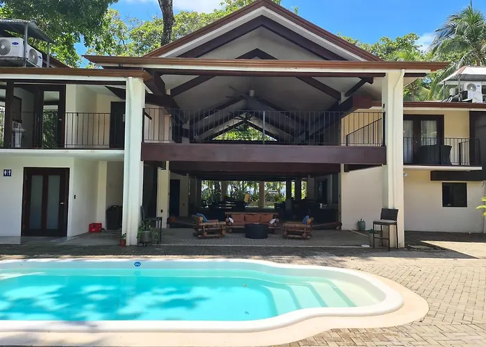 Hona Beach Hotel