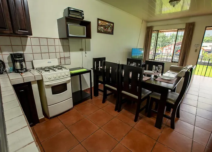 Condo\'S Vista Al Volcan