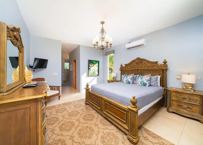 Beachfront Potrero - Nice 7-Br Villa, Private Cook Included - Casa Royal