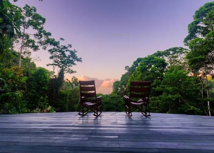 Luna Lodge