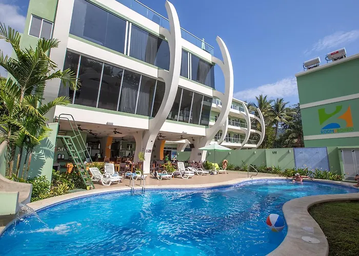 Room2Board Hostel And Surf School