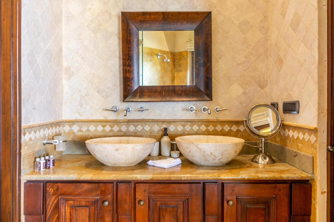 Mediterranean-style Flamingo Mansion Offers The Ultimate In Beachfront Luxury Holiday home *